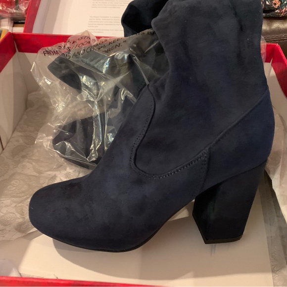 Carlos Santana Velvet Thigh High Navy Boot - Picture 5 of 16